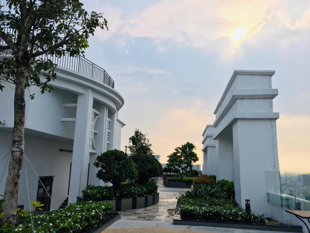 Gold Bee Dormitary Service Apartment Ho Chi Minh City Bagian luar foto